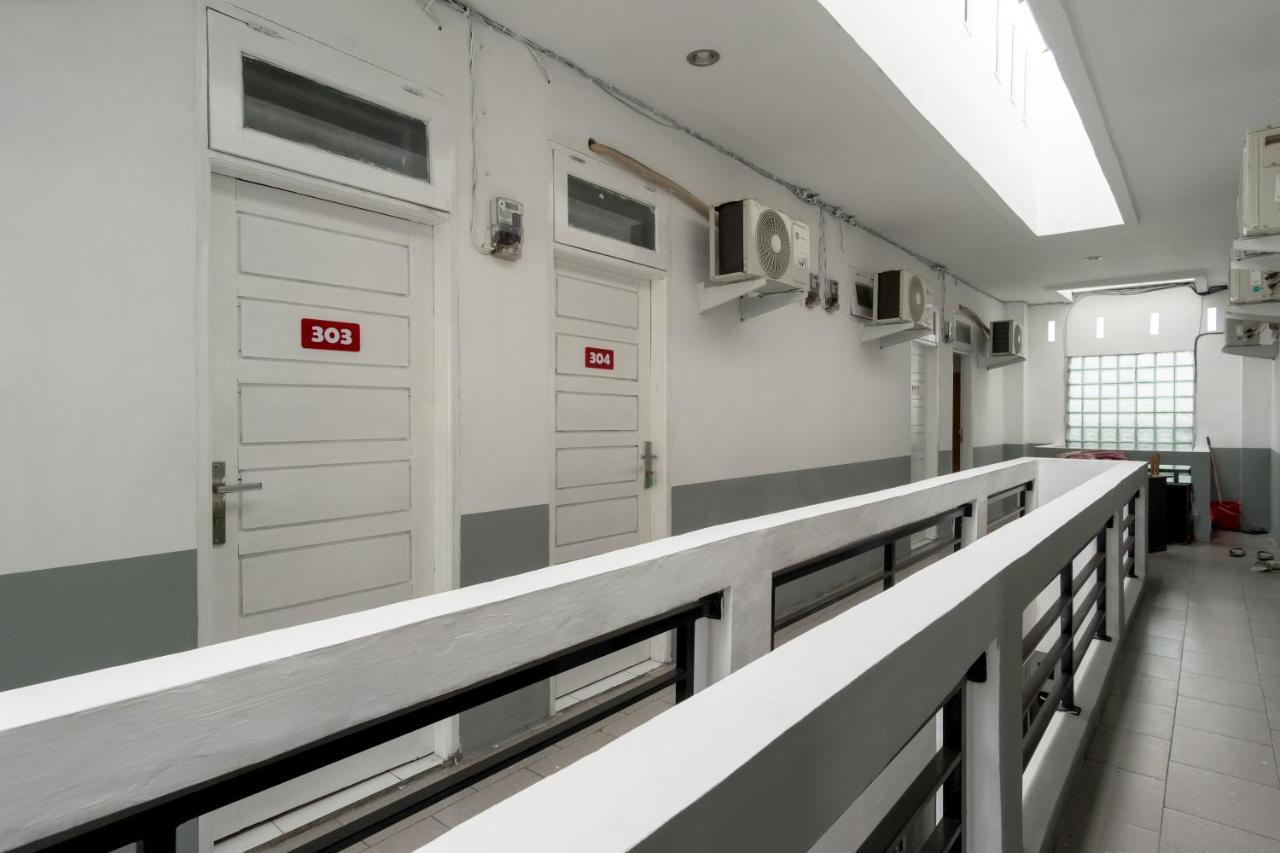Oyo 447 Hutasimo Residence Medan Eksteriør bilde